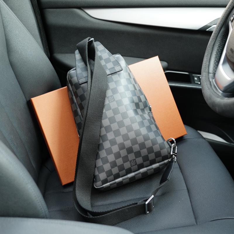 ルイ・ヴィトン（LOUIS VUITTON）バッグ ボディバッグ メンズ