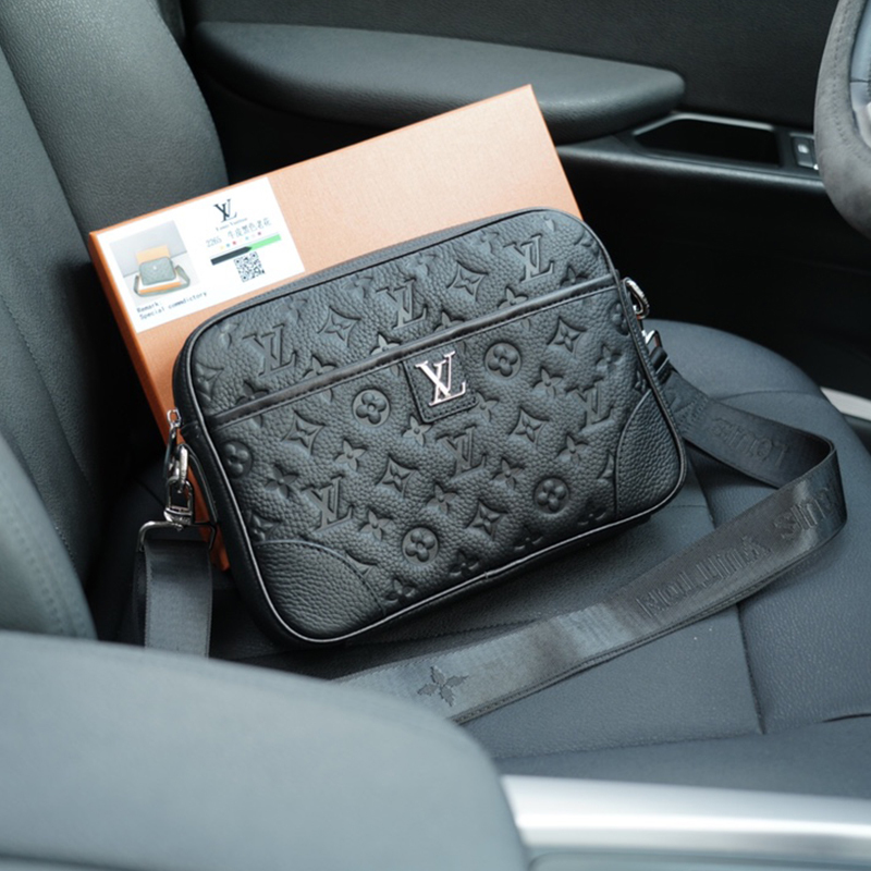 ルイ・ヴィトン（LOUIS VUITTON）バッグ ボディバッグ ショルダーバッグ メンズ