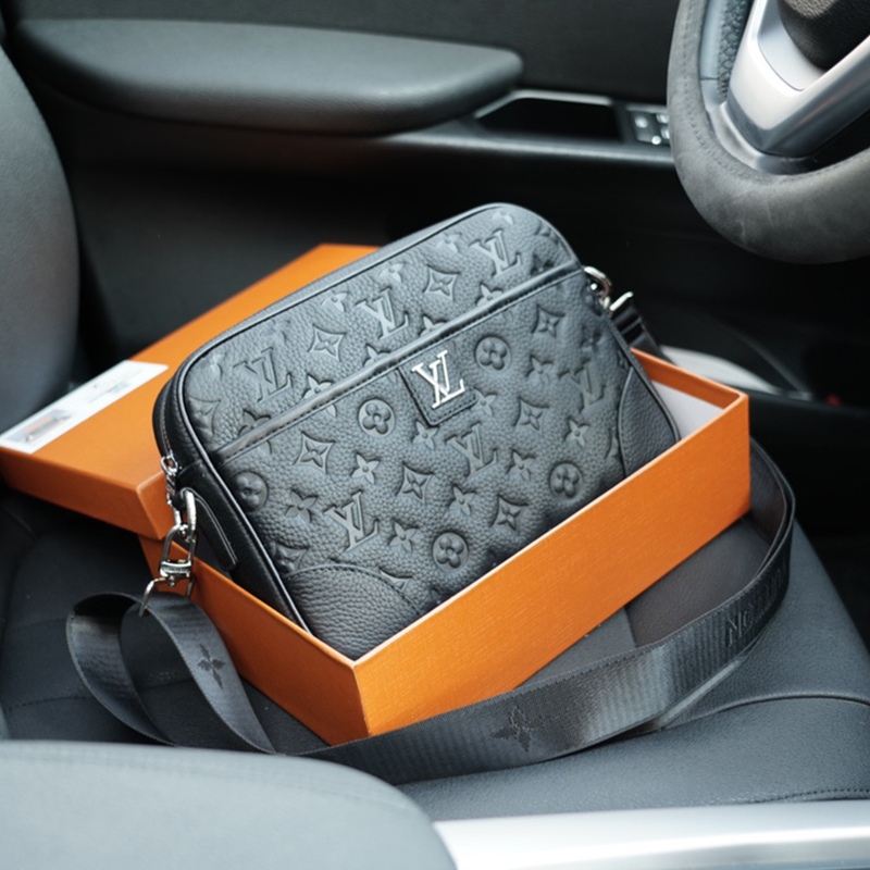 ルイ・ヴィトン（LOUIS VUITTON）バッグ ボディバッグ ショルダーバッグ メンズ