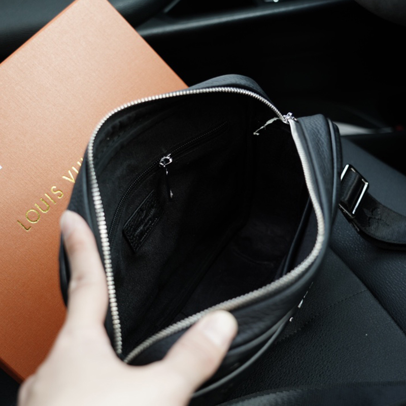 ルイ・ヴィトン（LOUIS VUITTON）バッグ ボディバッグ ショルダーバッグ メンズ