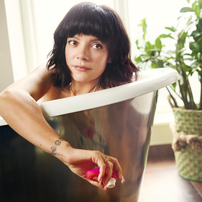 Womanizer Liberty 便攜式陰蒂吸啜器 橙粉紅色【Lily Allen 限量版】-SING DR