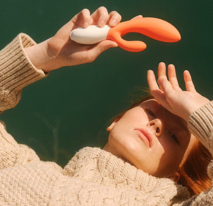 LELO Ina 3 靜音矽膠雙頭按摩棒，醫療級材質，強勁震動，人體工學設計，適合個人或伴侶共享。