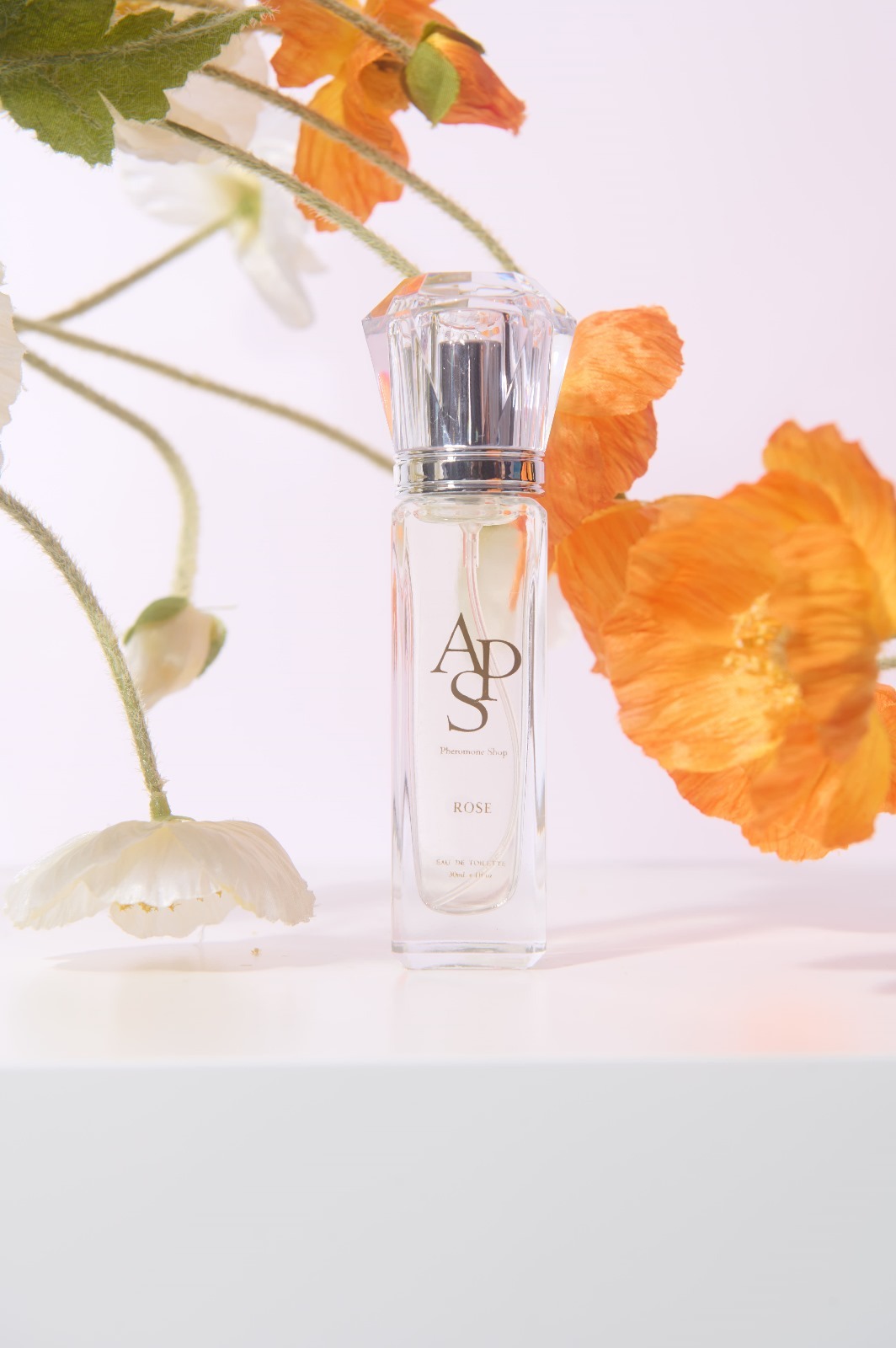 APS 費洛蒙香水 玫瑰 30ML，前調柑橘，主調玫瑰，麝香尾調，迷人香氣，展現女性魅力。