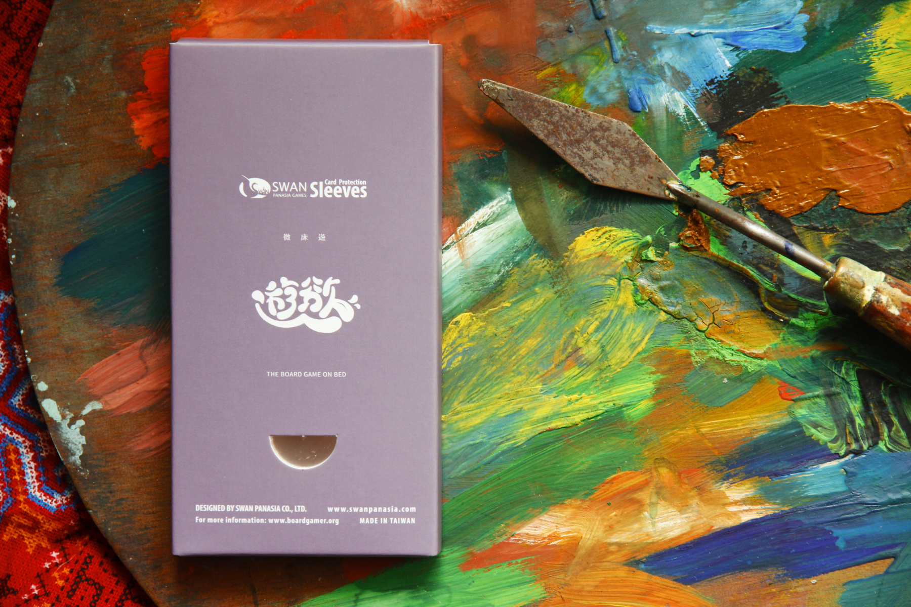 GINRO 《微床遊.遊慾》全配精裝版，44張卡牌+木骰子套組，適合深夜約會與情侶熱身