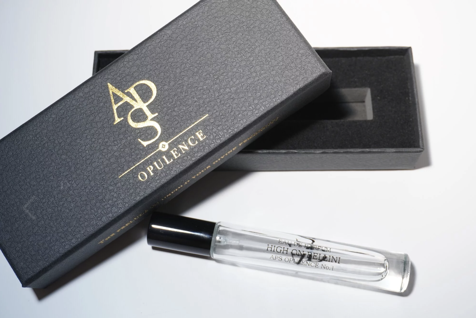 APS High on Bellini 費洛蒙香水 10ml，甜美果香與費洛蒙結合，增強異性吸引力。