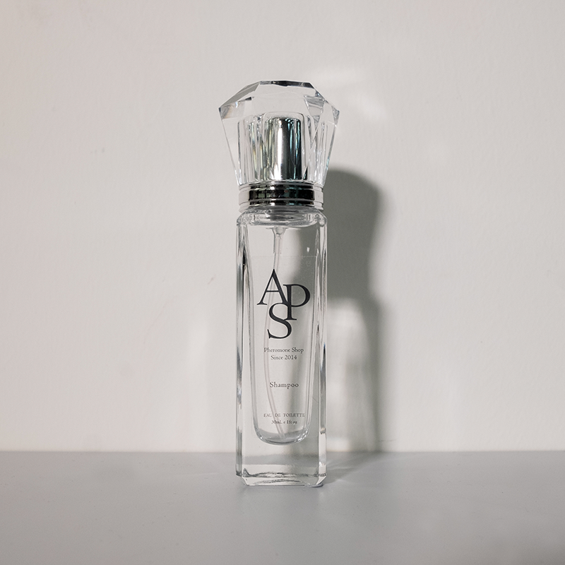 洗髮水香氣與費洛蒙結合，APS 費洛蒙香水 Shampoo 提升個人魅力，散發自信與吸引力。

APS 費洛蒙香水 Shampoo，清新洗髮水香氣與費洛蒙成分，讓您在社交場合中脫穎而出。
