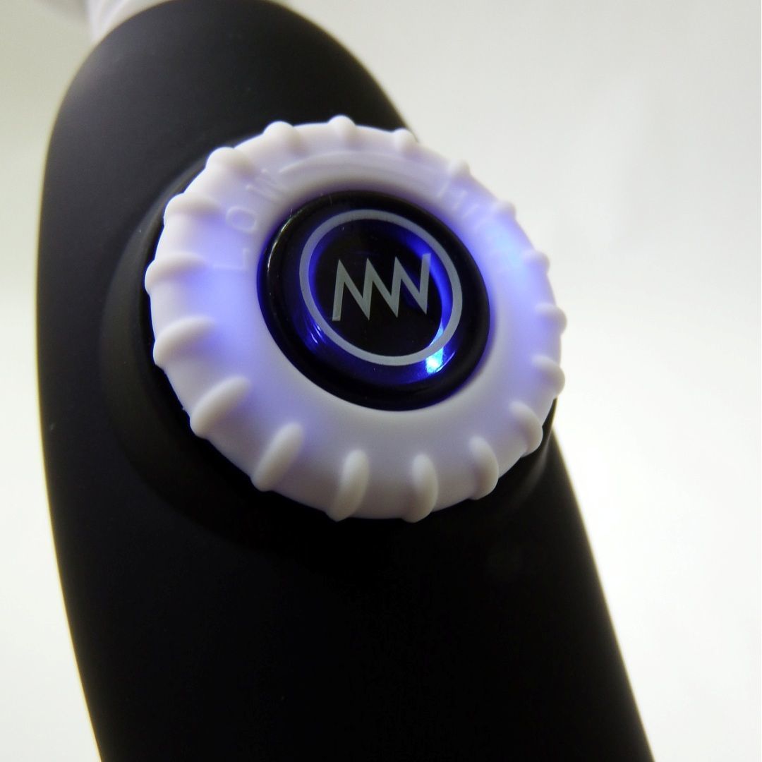 Kuro Denma 3代 黑色按摩棒，45mm頭部設計，適用多配件，10種振動模式，防水方便清潔