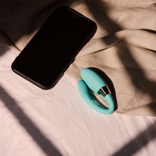 LELO TIANI Harmony 智能情侶按摩器，雙重震動刺激，APP 遙控，防水設計，持久續航 2 小時。