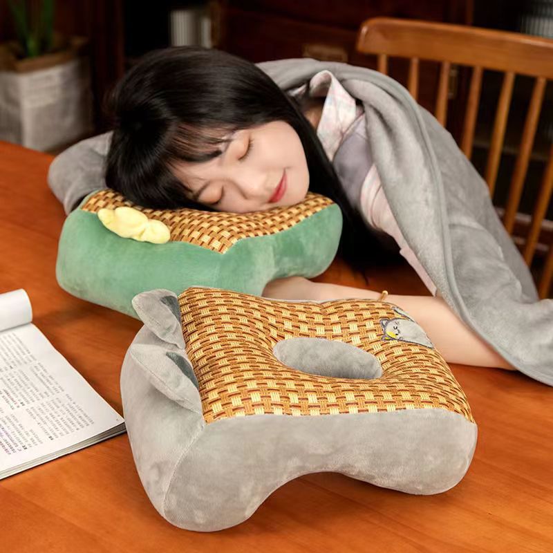 お昼寝ピロー