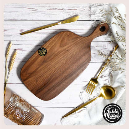 WOODE - Walnut Serving Board With Handle (Small)