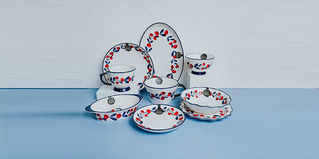 Holiday Berry - Hand Painted 9 inch Baking Dish with Handles