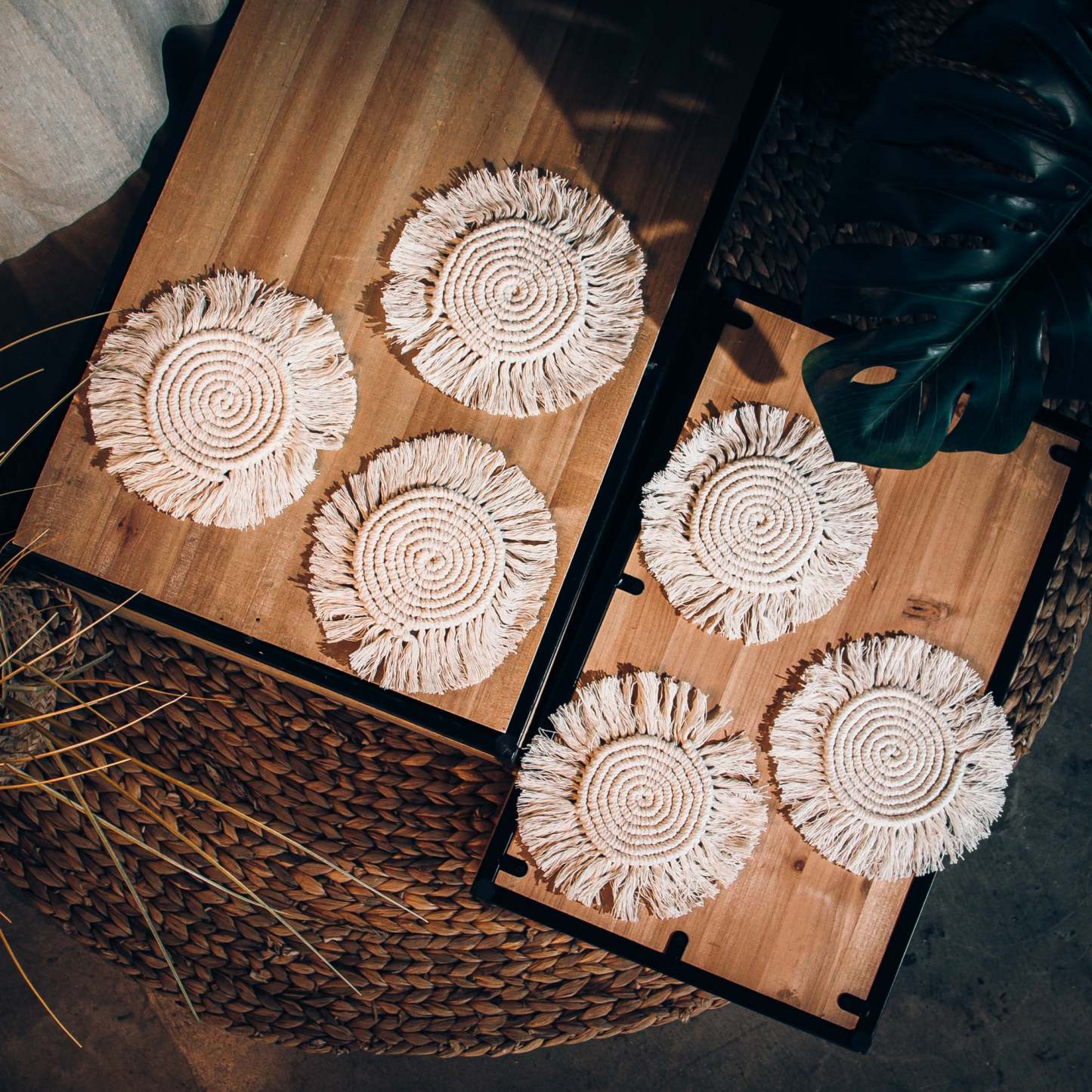 Round Knitted Table Coaster (Pack of 6)