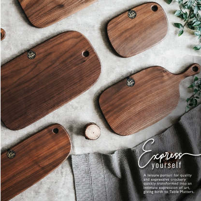 WOODE - Walnut Serving Board With Handle (Large)