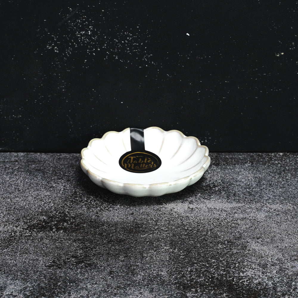White Scallop - Round Saucer
