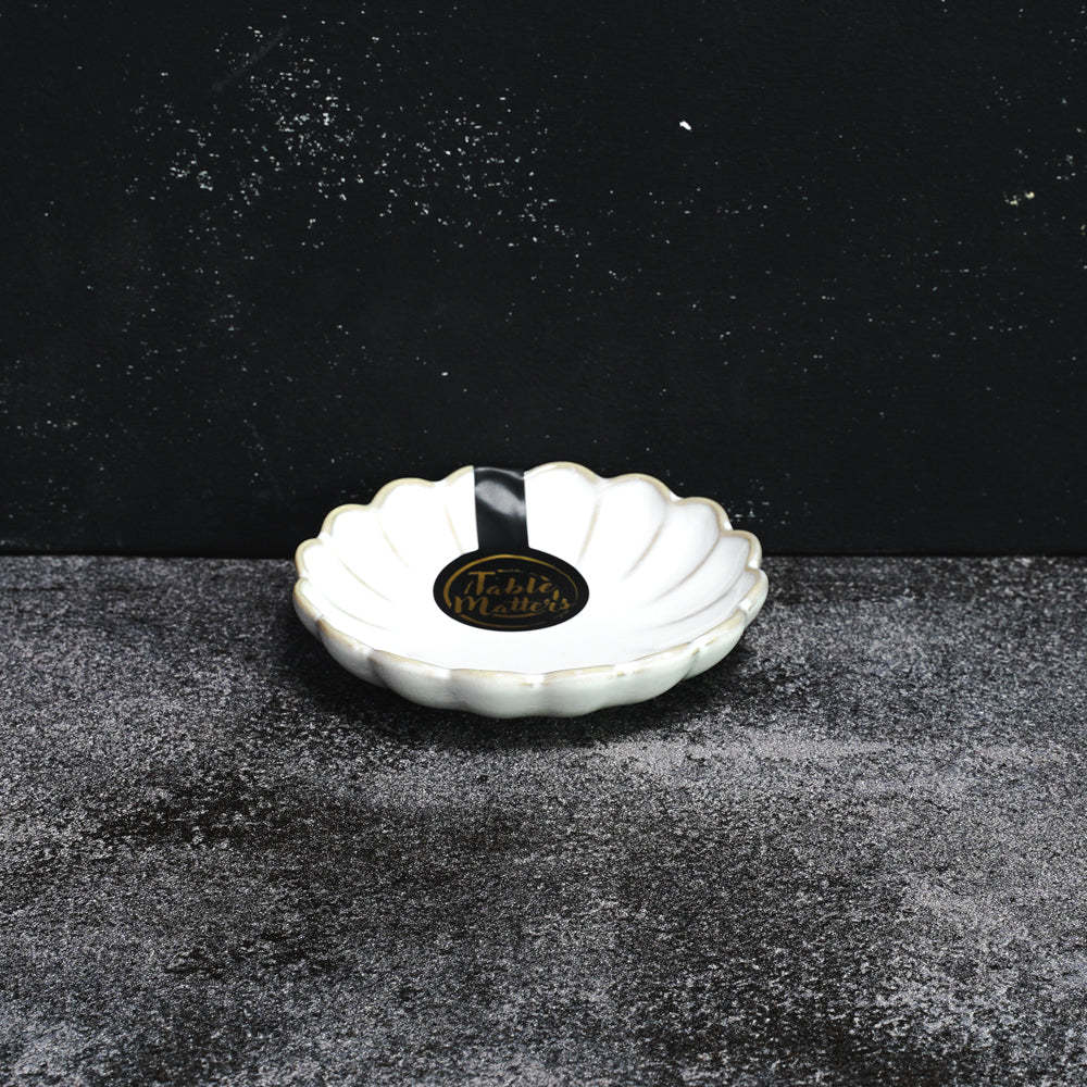 White Scallop - Round Saucer