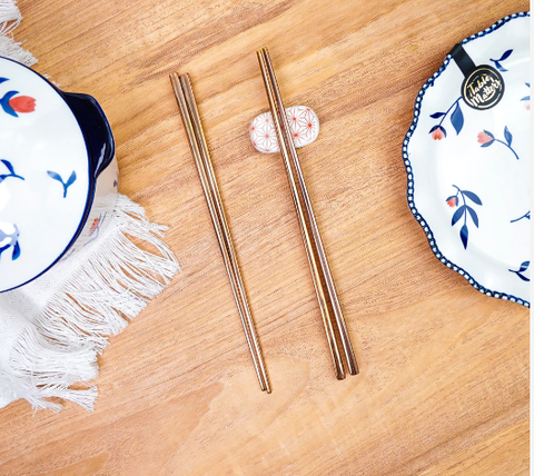 how to keep chopsticks