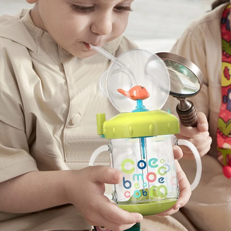 BABY DRINKING CUP WITH WHALE SQUIRT🐳
