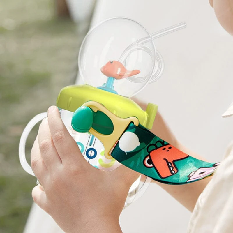 BABY DRINKING CUP WITH WHALE SQUIRT🐳
