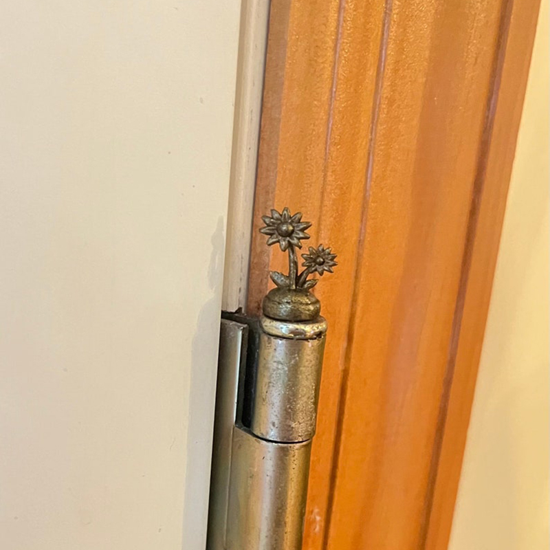 Hinge Head Home Decoration