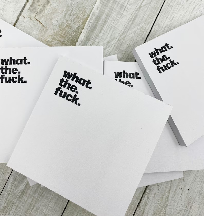 🎁2023 CHRISTMAS GIFT - Fresh Outta Fucks Pad and Pen