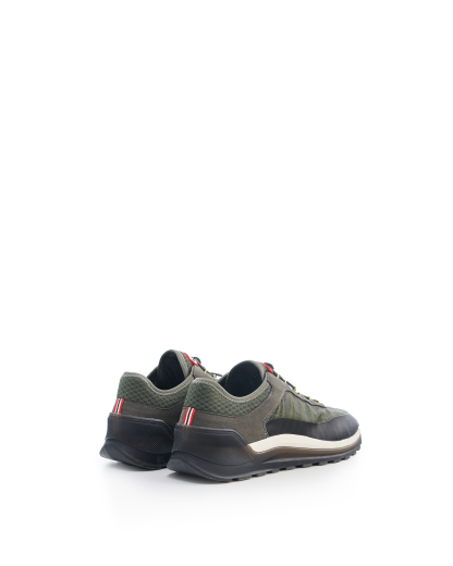 MEN'S TRAVEL TRAINER