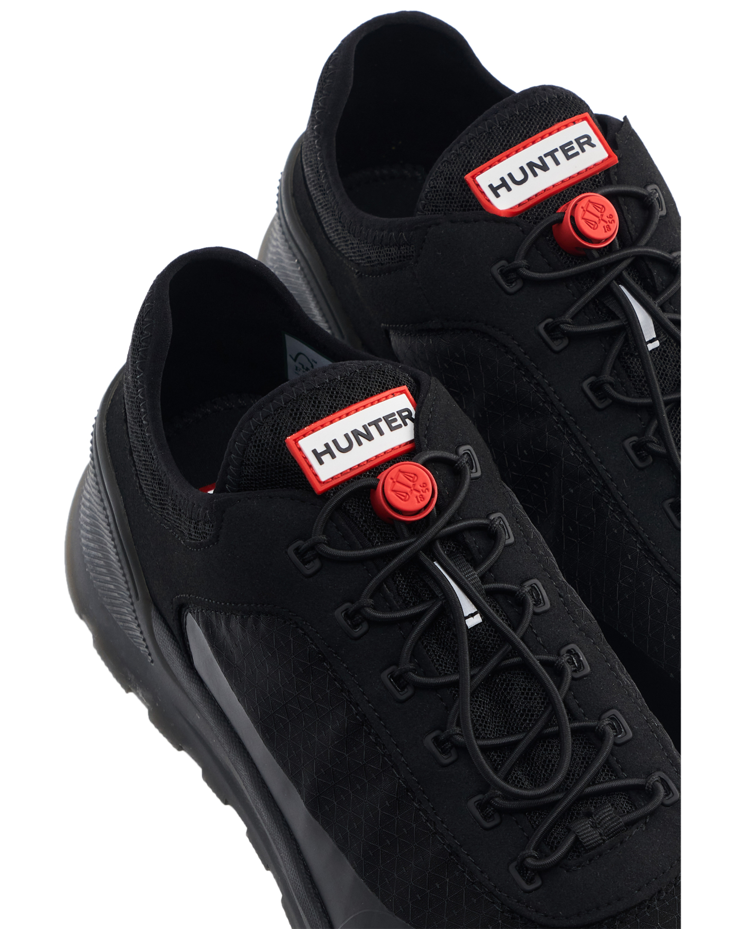 MEN'S TRAVEL TRAINER