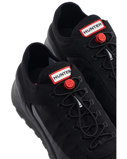 MEN'S TRAVEL TRAINER