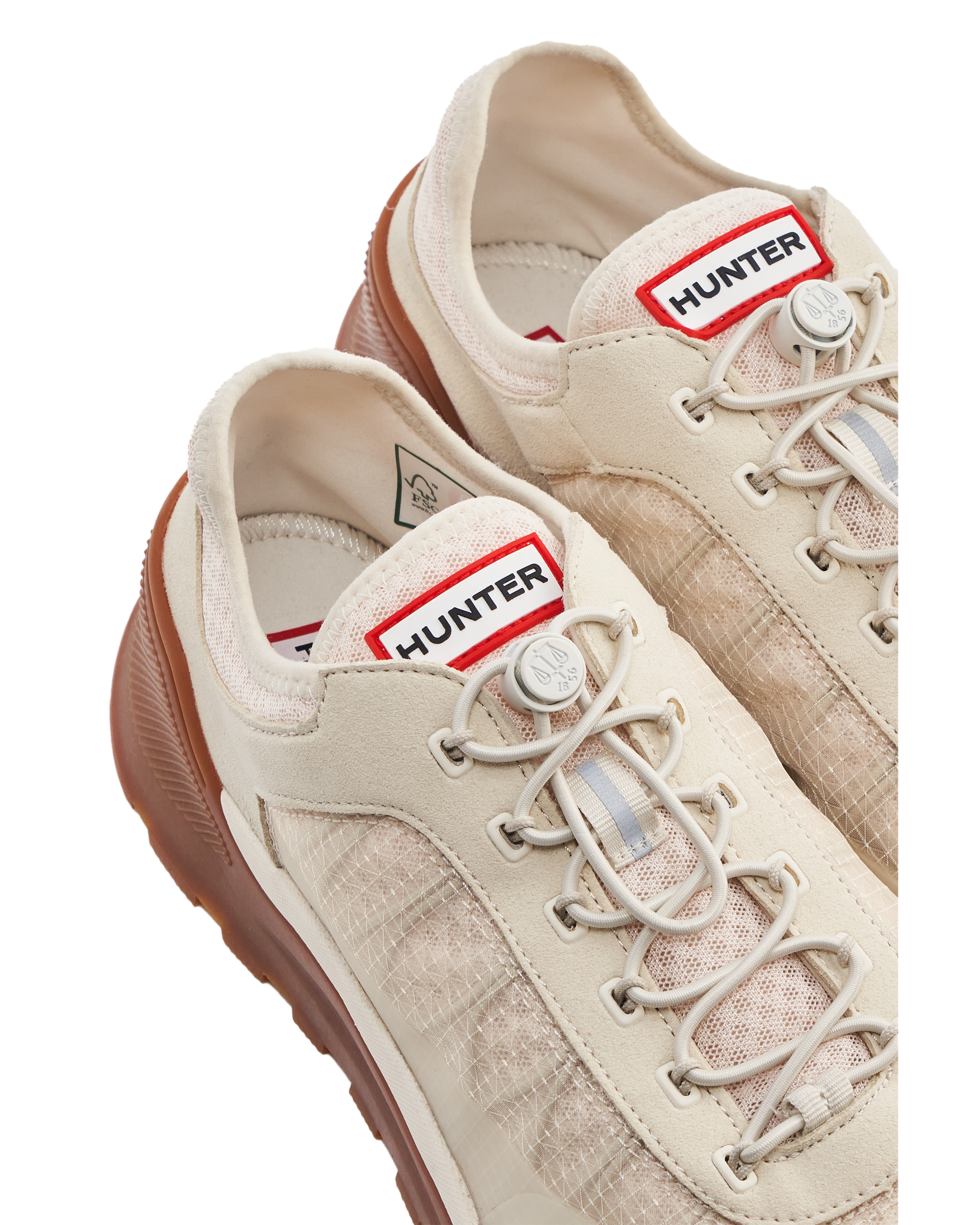 MEN'S TRAVEL TRAINER