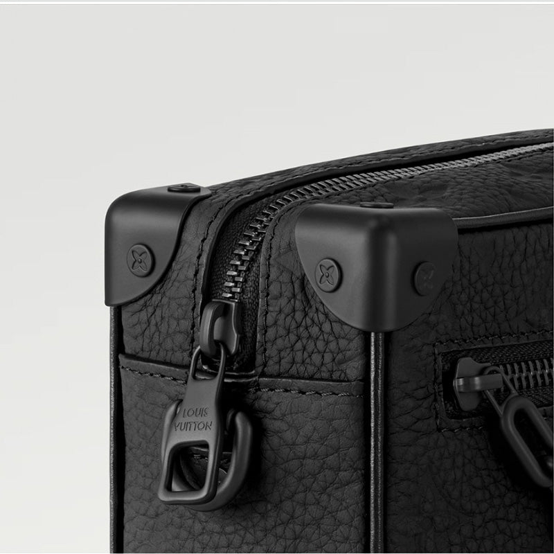 LOUIS VUITTON   秋冬の新作スタイル ミニ・ソフトトランクRef: M55702