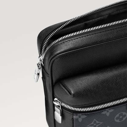 LOUIS VUITTON  秋冬の新作スタイル アウトドア・メッセンジャー PM Ref:  M30233-LOUIS VUITTON 