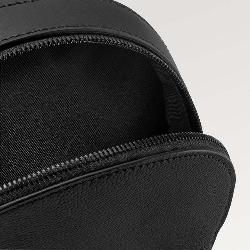 LOUIS VUITTON  秋冬の新作スタイル  パイロット・スリングバッグRef:  M23736-LOUIS VUITTON 