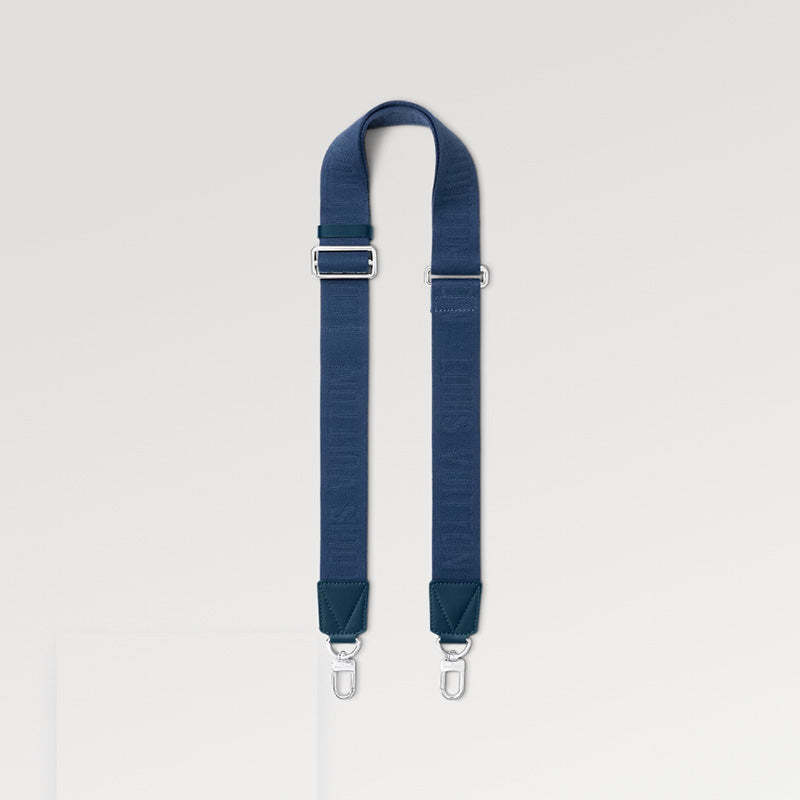 LOUIS VUITTON  秋冬の新作スタイル  テイクオフ・メッセンジャー Ref:M23709