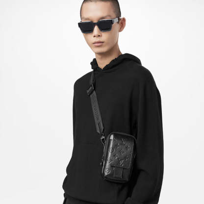 LOUIS VUITTON  秋冬の新作スタイル ダブル・フォンポーチRef:  M81323-LOUIS VUITTON 