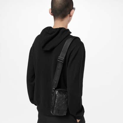 LOUIS VUITTON  秋冬の新作スタイル ダブル・フォンポーチRef:  M81323-LOUIS VUITTON 