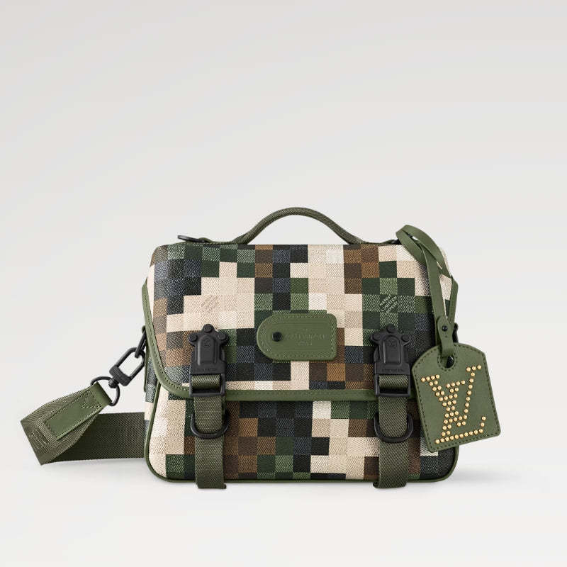 LOUIS VUITTON   春夏の新作 LV トレイル･メッセンジャー Ref:M24449-LOUIS VUITTON 