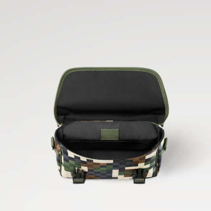 LOUIS VUITTON   春夏の新作 LV トレイル･メッセンジャー Ref:M24449-LOUIS VUITTON 