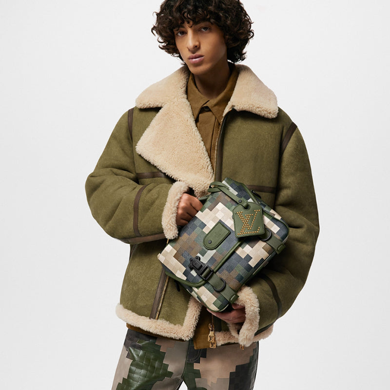 LOUIS VUITTON   春夏の新作 LV トレイル･メッセンジャー Ref:M24449-LOUIS VUITTON 