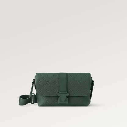 LOUIS VUITTON   春夏の新作スタイル    Sケープ･メッセンジャー Ref:  M24439