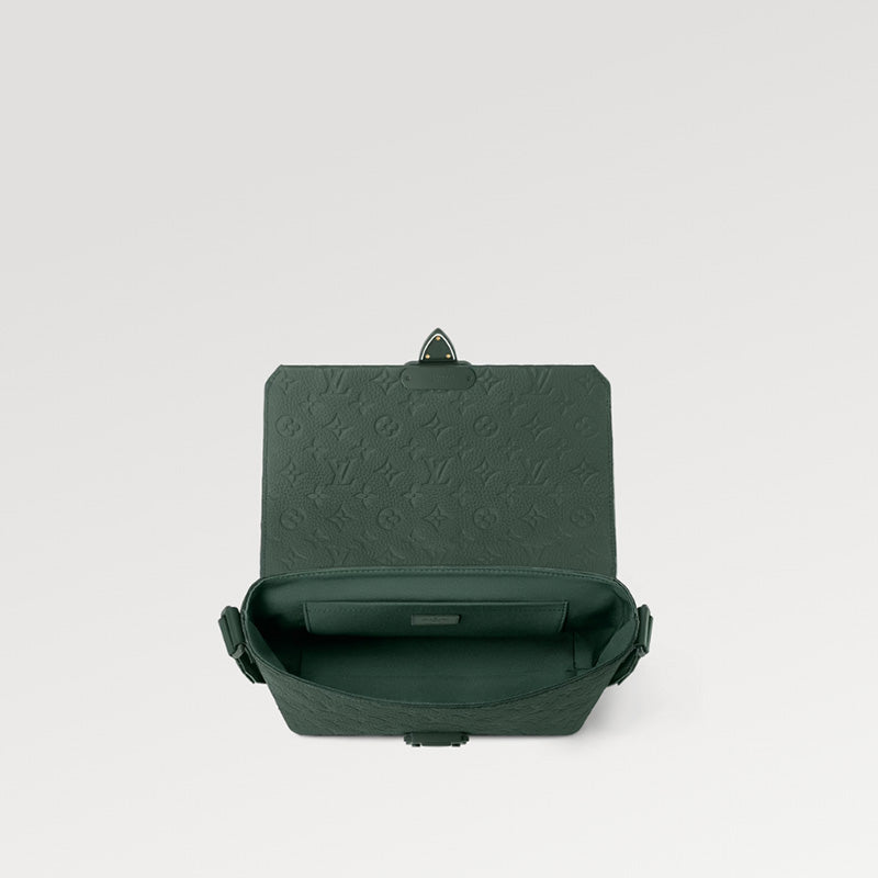 LOUIS VUITTON   春夏の新作スタイル    Sケープ･メッセンジャー Ref:  M24439