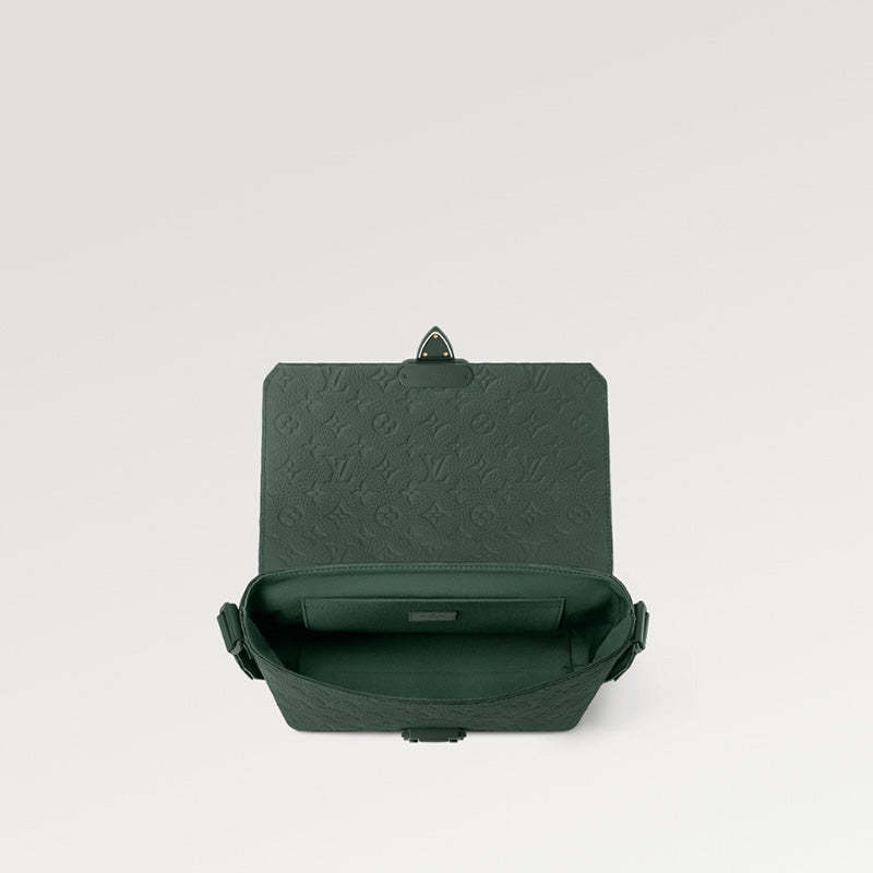 LOUIS VUITTON   春夏の新作スタイル    Sケープ･メッセンジャー Ref:  M24439