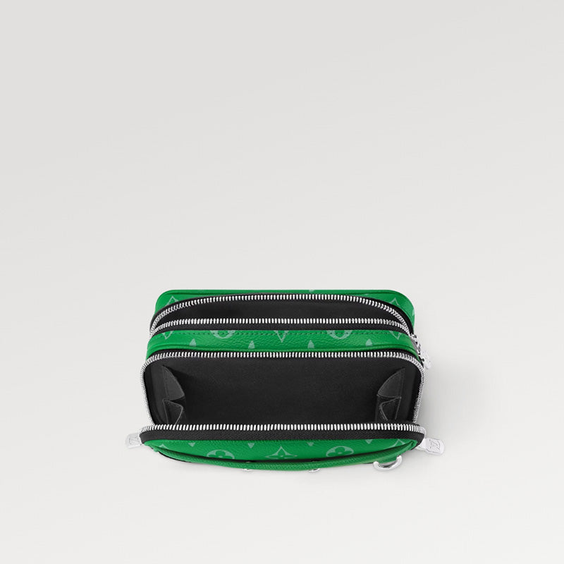 LOUIS VUITTON   春夏の新作スタイル  アルファ･ウェアラブルウォレット NV Ref: M30997