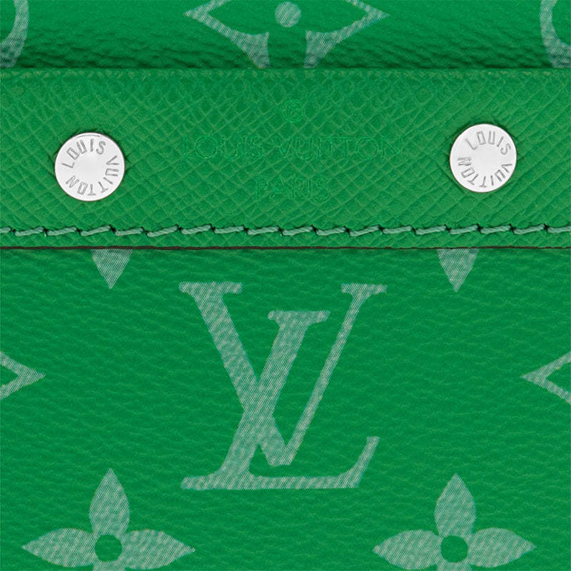 LOUIS VUITTON   春夏の新作スタイル  アルファ･ウェアラブルウォレット NV Ref: M30997