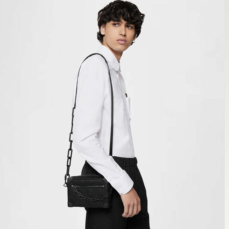 LOUIS VUITTON   秋冬の新作スタイル ミニ・ソフトトランクRef: M55702