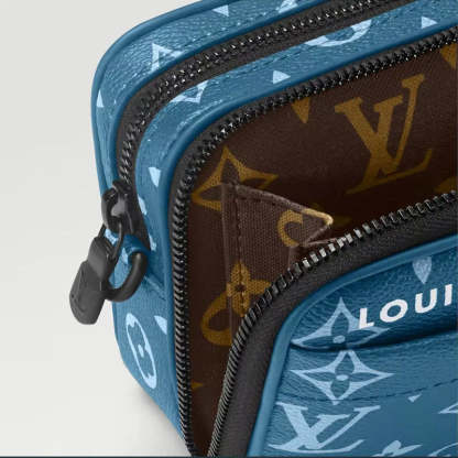 LOUIS VUITTON   秋冬の新作スタイル キーポル ナノ アルファ・ウェアラブル ウォレットPM Ref: M82801