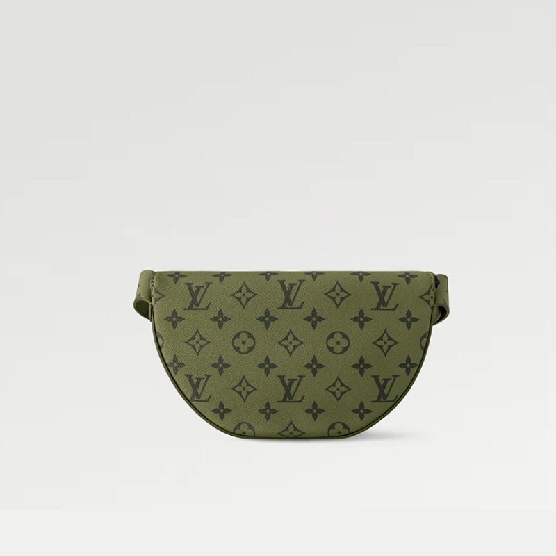 LOUIS VUITTON  秋冬の新作スタイル  ムーン・クロスボディRef: M23838