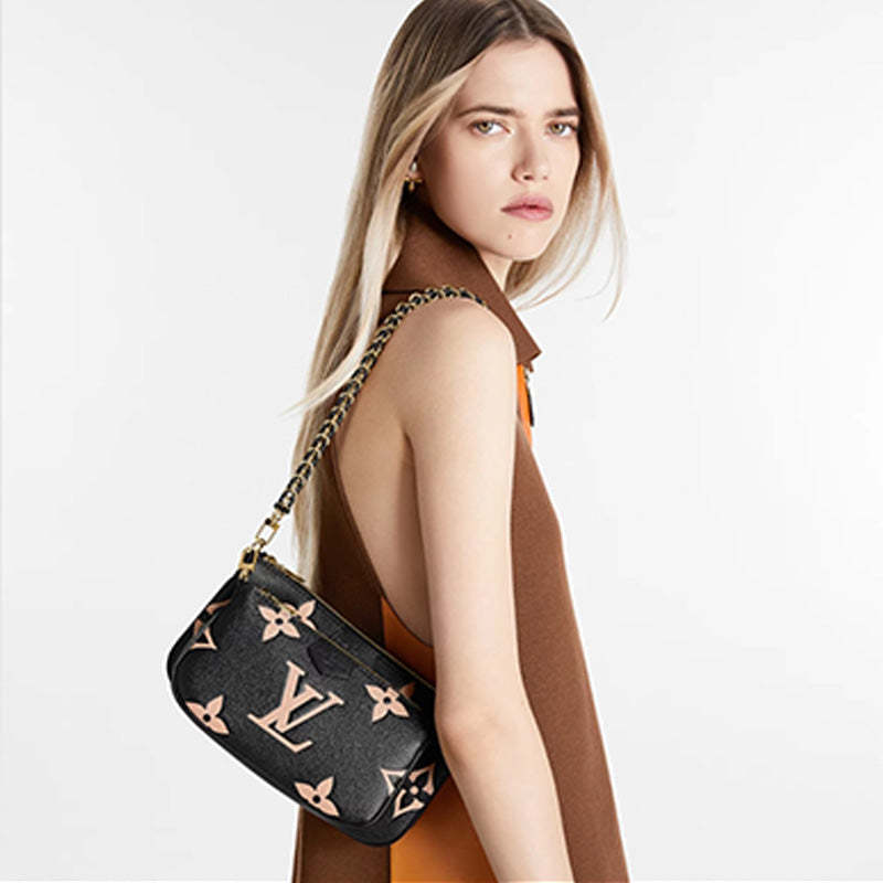 LOUIS VUITTON   秋冬の新作スタイル  マルチ ポシェット アクセサリー ハンドバッグRef: M45777