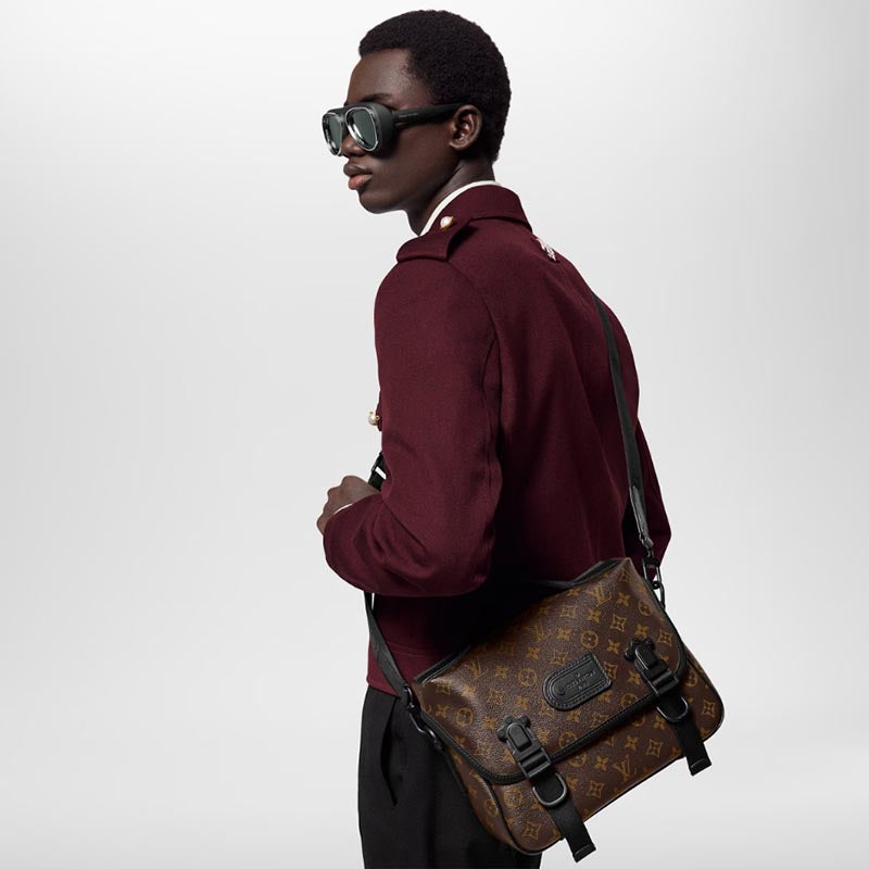 LOUIS VUITTON   春夏の新作スタイル  LV トレイル･メッセンジャーRef: M46972-LOUIS VUITTON 