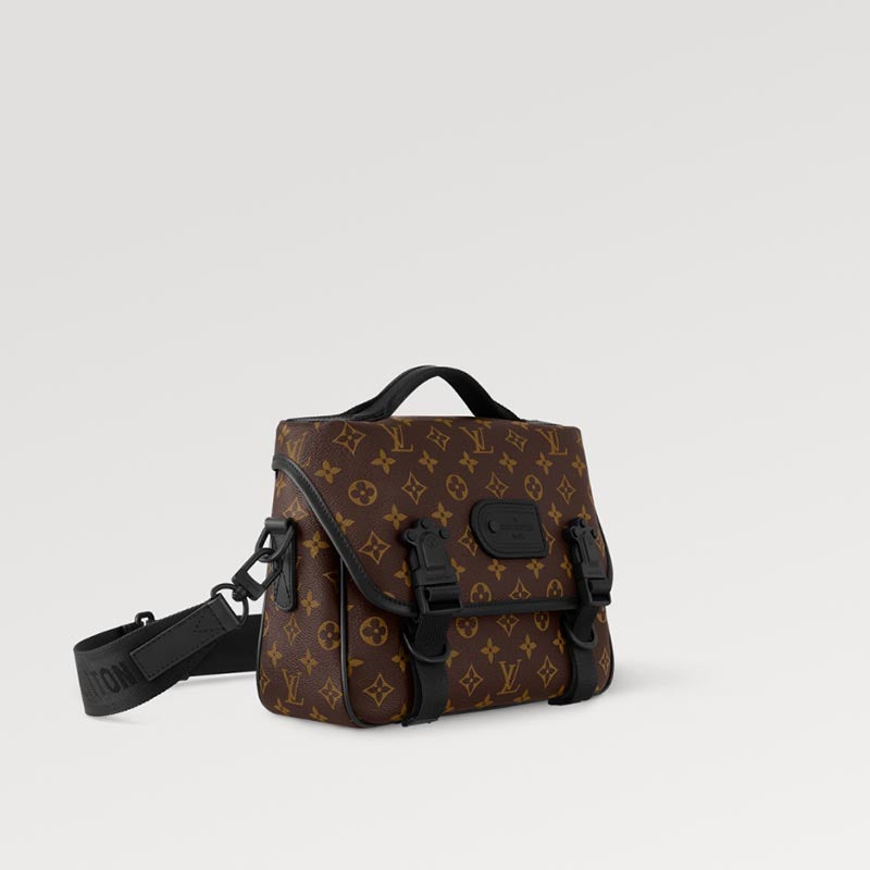 LOUIS VUITTON   春夏の新作スタイル  LV トレイル･メッセンジャーRef: M46972-LOUIS VUITTON 