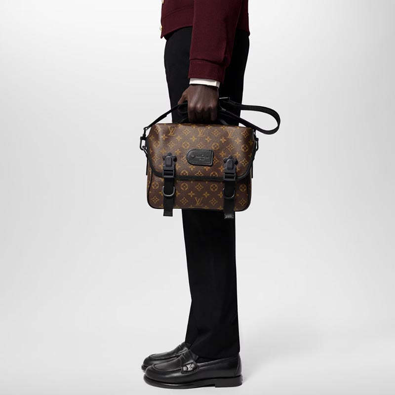 LOUIS VUITTON   春夏の新作スタイル  LV トレイル･メッセンジャーRef: M46972-LOUIS VUITTON 