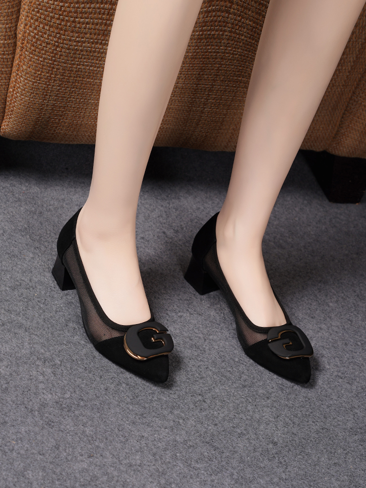 ヒールパンプス